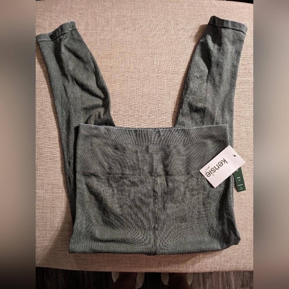 Kensie Sport 7/8 Leggings